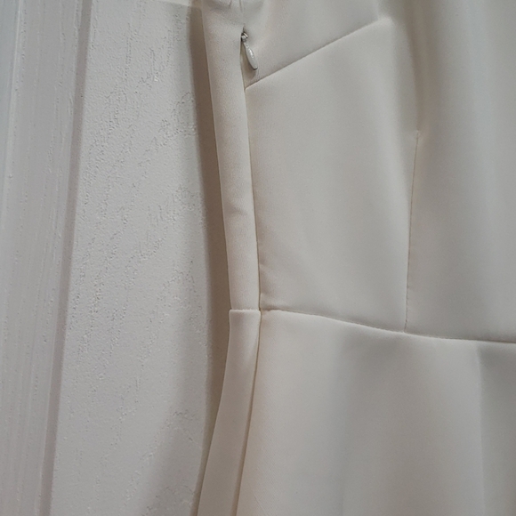 White Dress - Picture 4 of 4